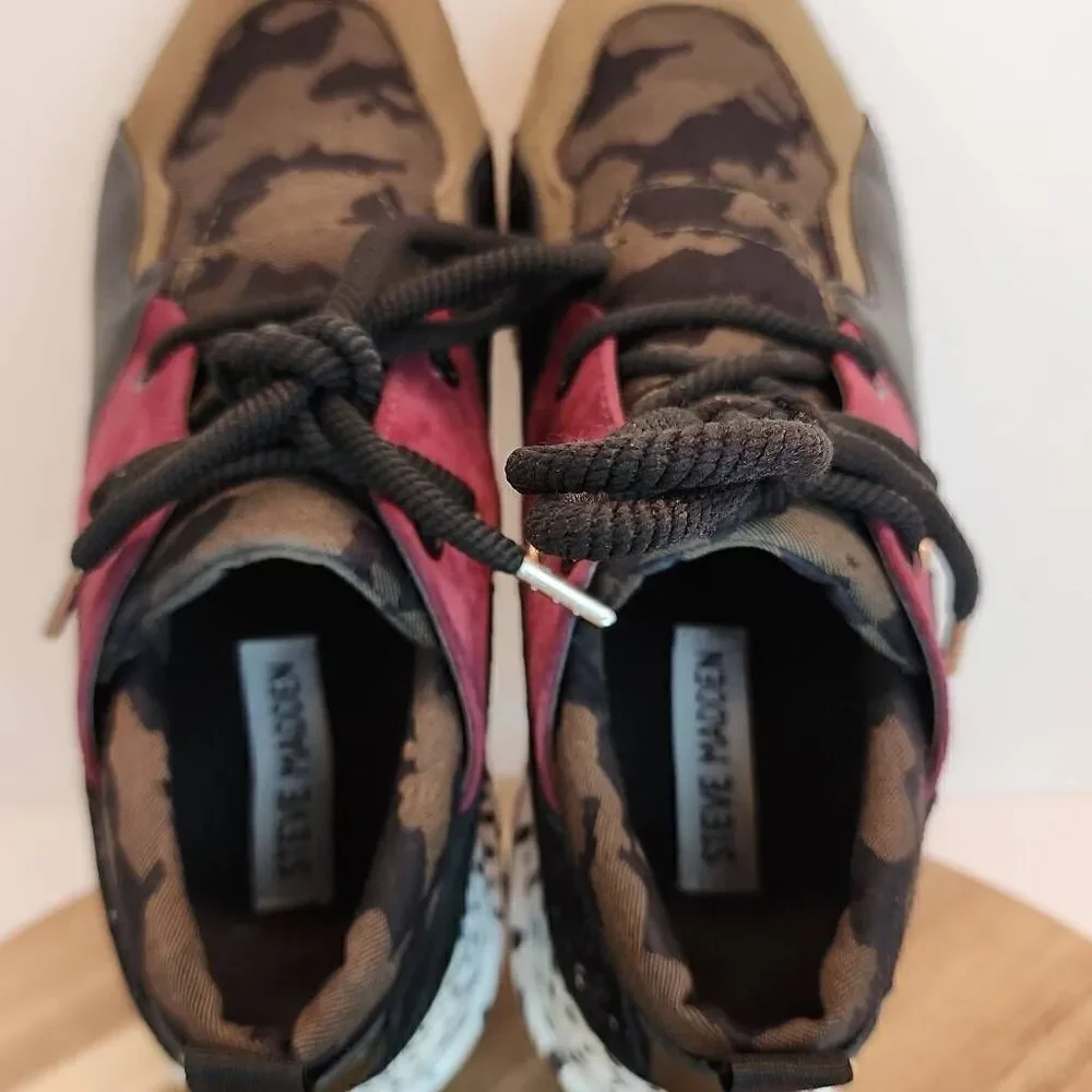 Steve Madden Cliff Sneakers Women's Size 8.5 Olive Multicolor/Camo